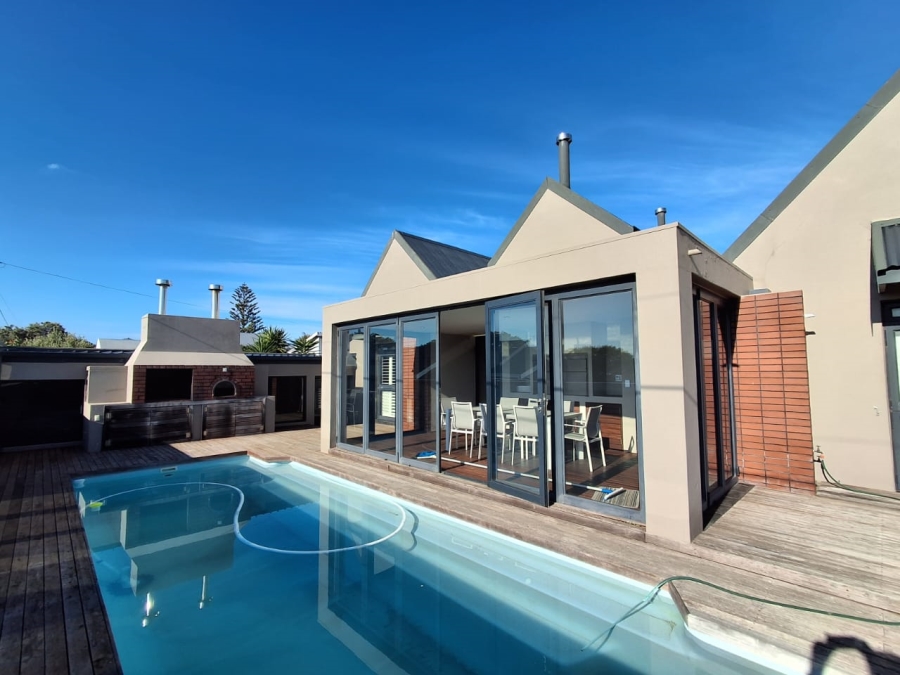 3 Bedroom Property for Sale in Stilbaai Wes Western Cape